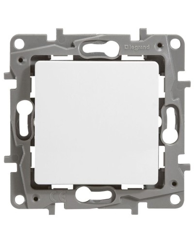 Переключатель 10AX-250В ETIKA, белый (672205). Выключатель. LegranD в Махачкале